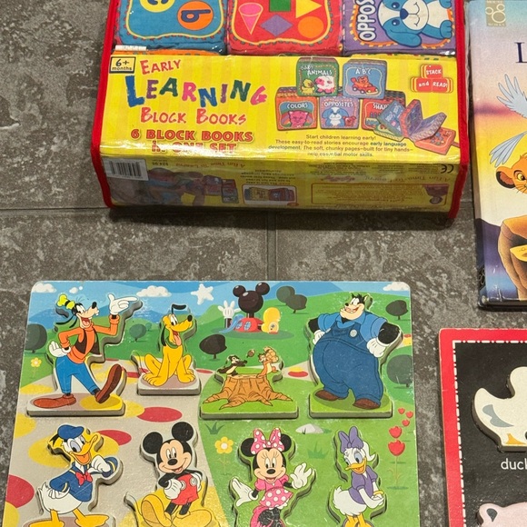 Lot of 2 Disney Books, 1 Soft Play, 3 Melissa & Dough Puzzles crafted by hand - Picture 2 of 7